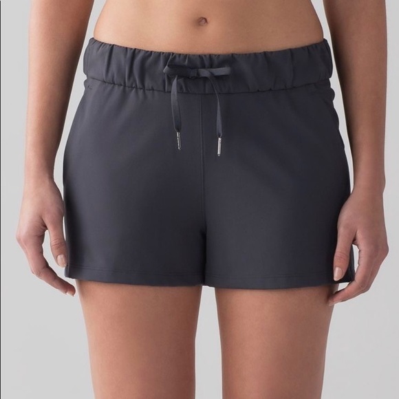 lululemon athletica Pants - Lululemon On the fly short 2.5”